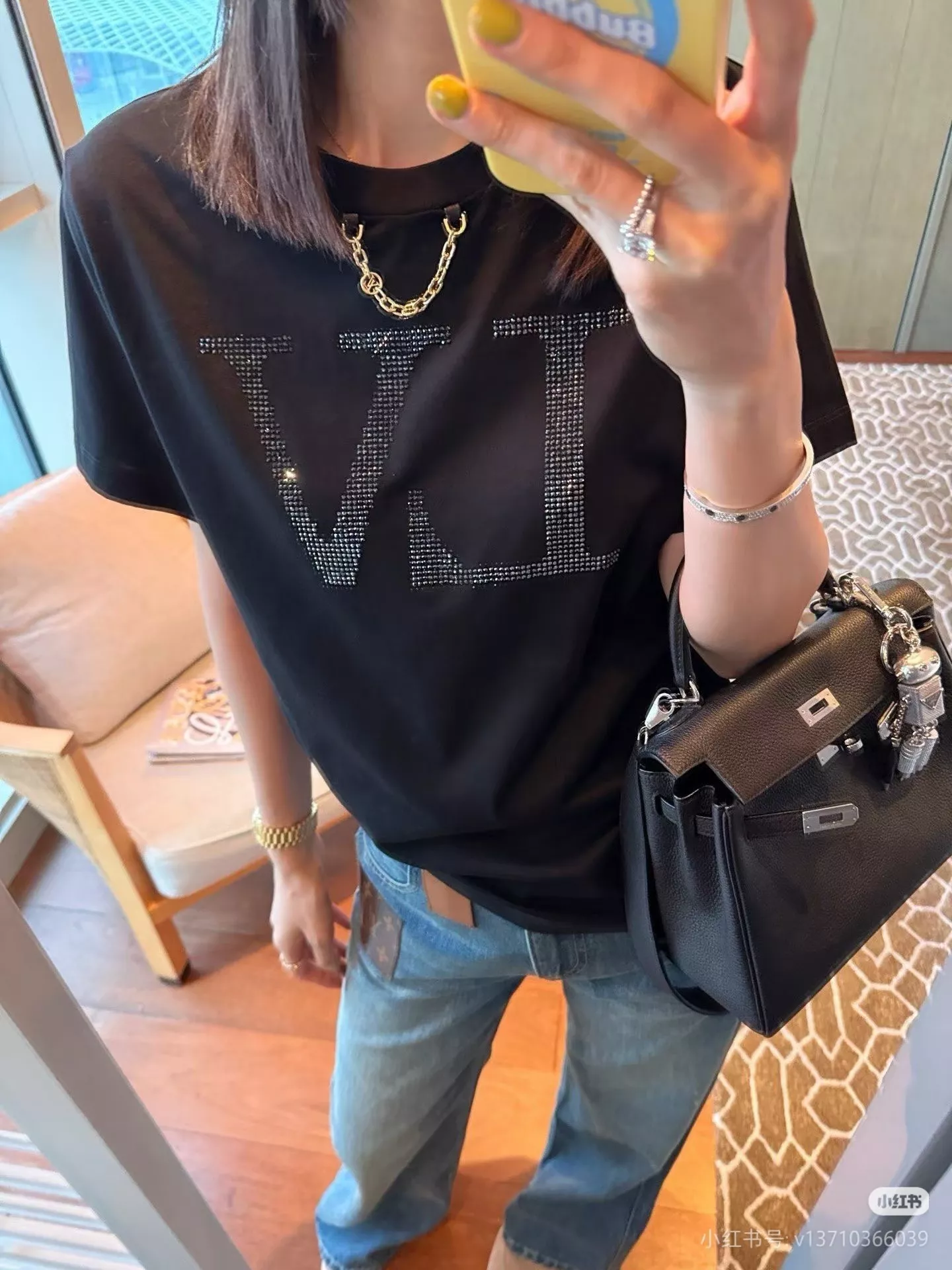 루이비통 체인 장식 라운드 반팔 코튼 탑 상세 이미지 25