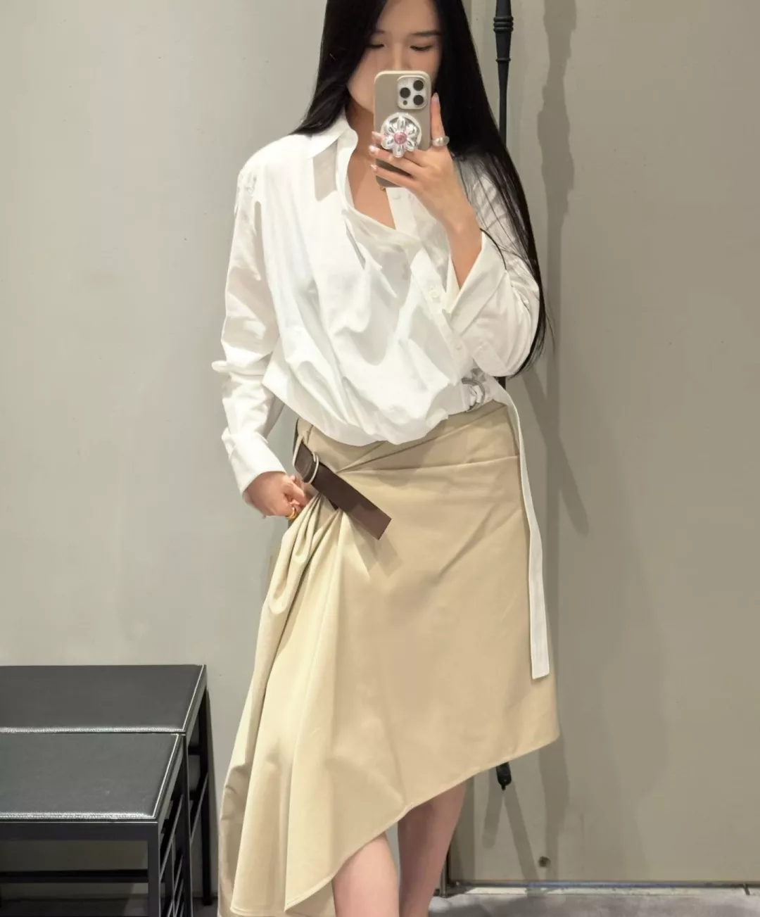 로에베 언밸런스 드레이프 스커트 상세 이미지 18