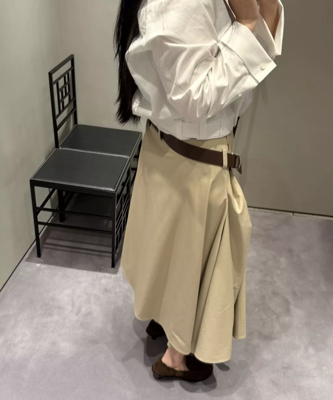 로에베 언밸런스 드레이프 스커트 상세 이미지 17