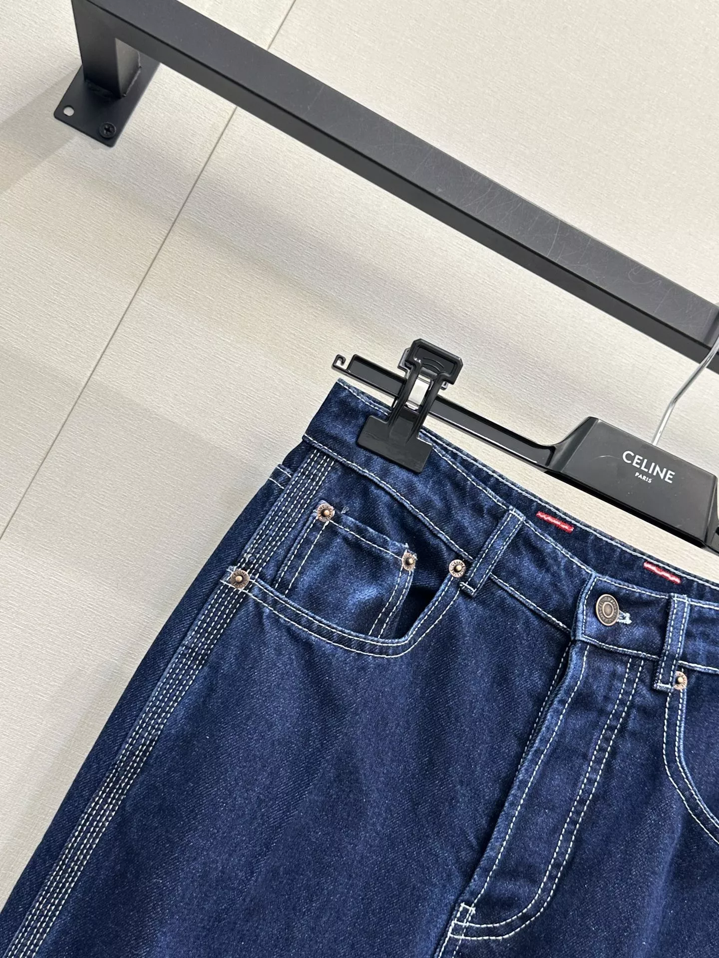 셀린느 레드 가죽 라벨 포인트 데님 팬츠 상세 이미지 3