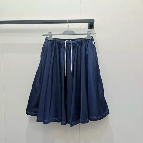 프라다 리나일론 A라인 스커트