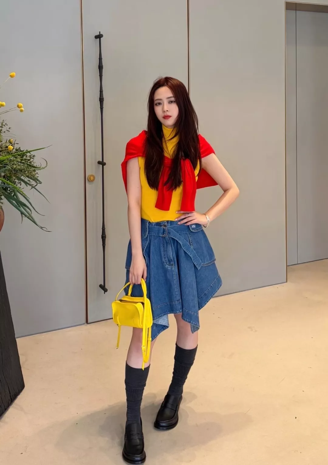 로에베 허리 플랩 포인트 언밸런스 데님 치마 상세 이미지 12