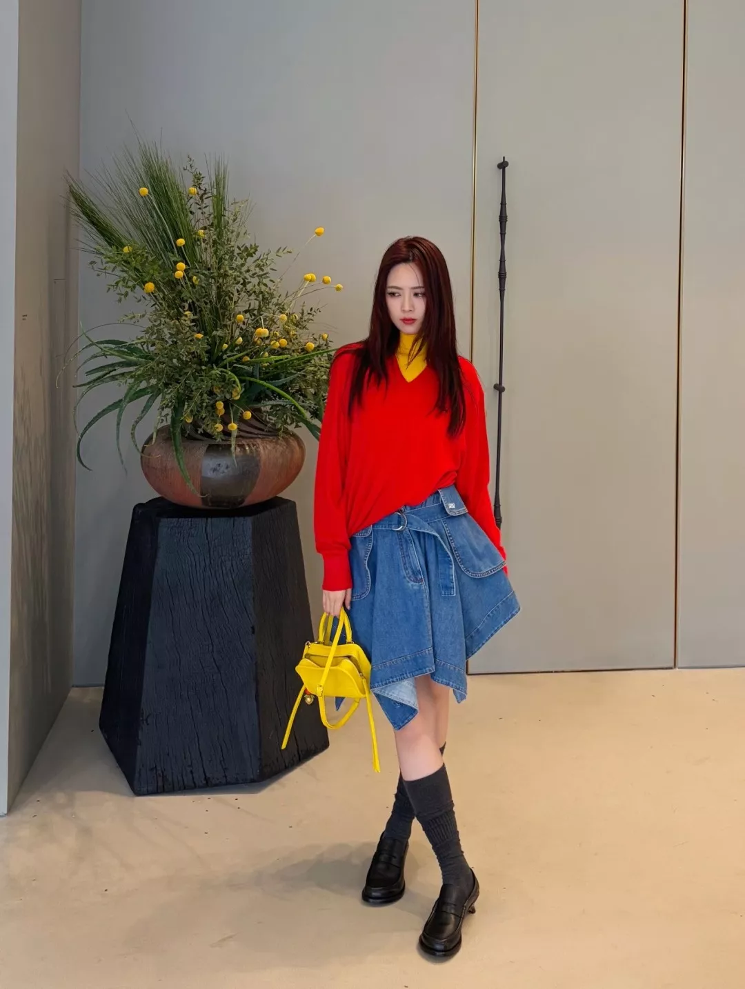 로에베 허리 플랩 포인트 언밸런스 데님 치마 상세 이미지 10