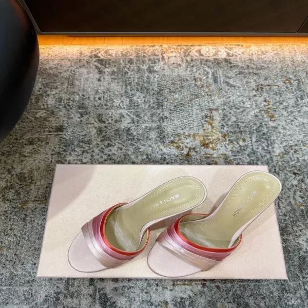 마흐앤마흐 실크 포인트 하이힐 뮬