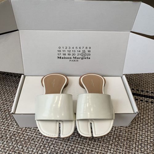 메종마르지엘라 타비 오픈토 가죽 슬리퍼