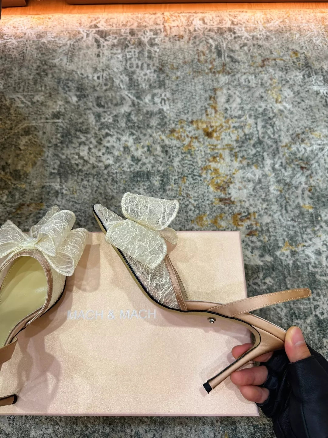 마흐앤마흐 레이스 장식 스트랩 힐 슈즈 상세 이미지 5