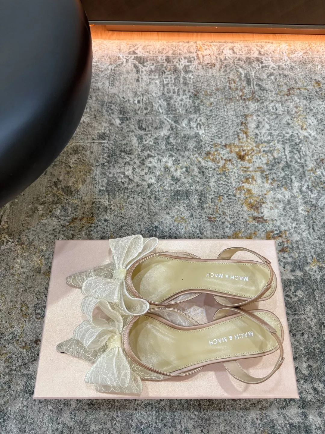 마흐앤마흐 레이스 리본 장식 슬링백 힐 상세 이미지 2