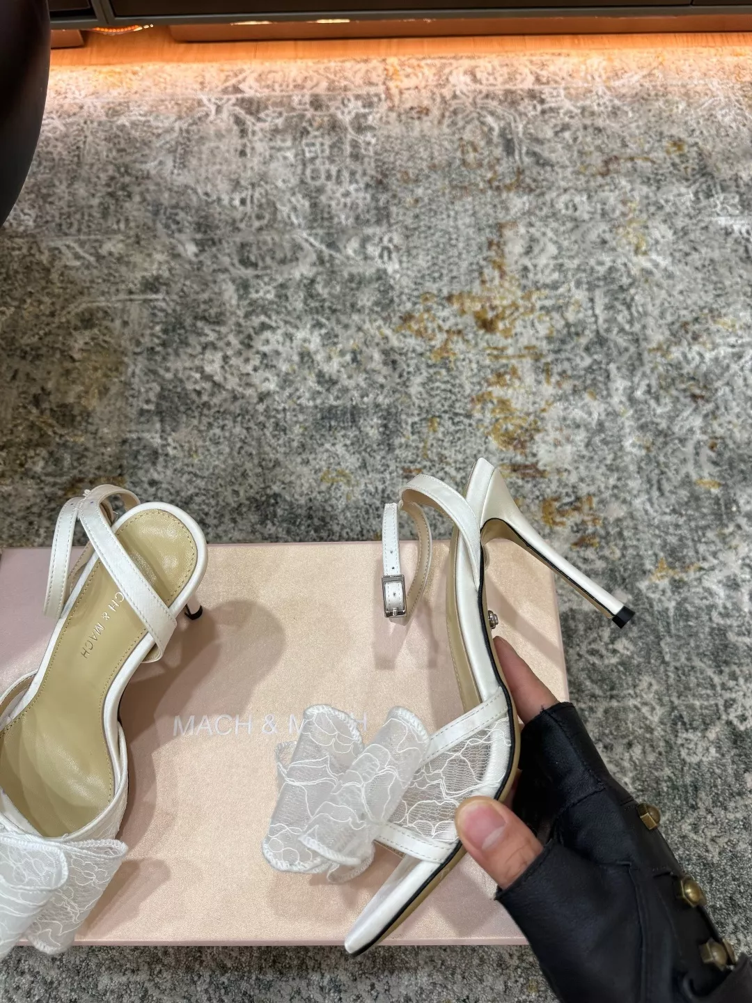 마흐앤마흐 레이스 장식 스트랩 힐 상세 이미지 4