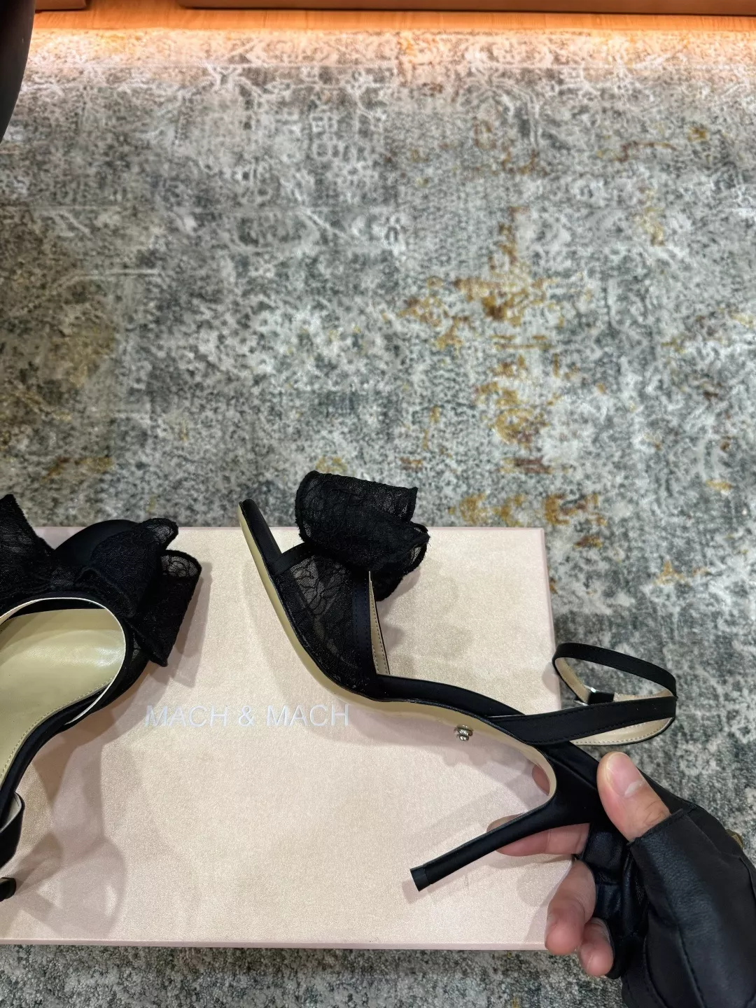 마흐앤마흐 레이스 리본 장식 하이힐 샌들 상세 이미지 5