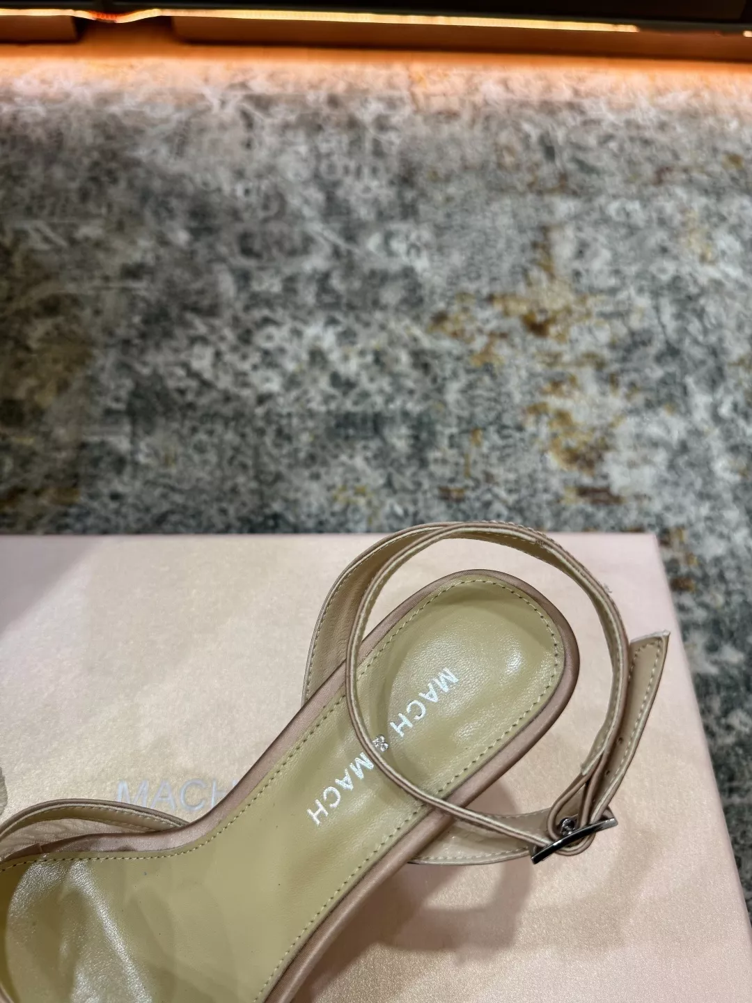 마흐앤마흐 레이스 리본 장식 스트랩 샌들 상세 이미지 8