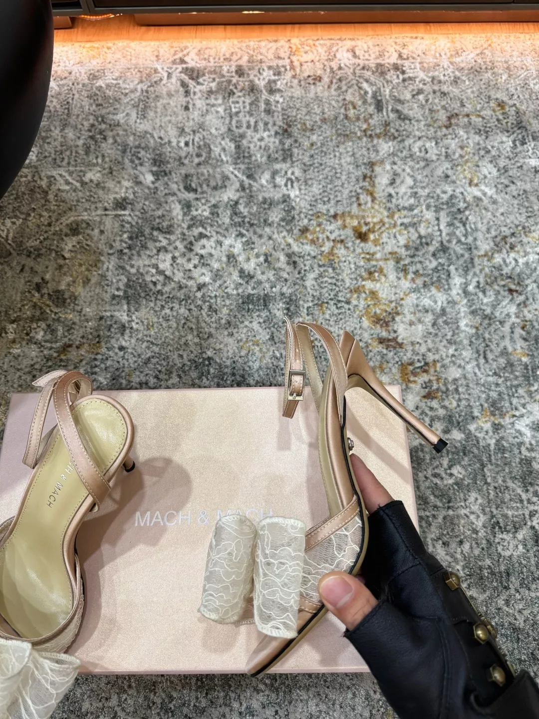 마흐앤마흐 레이스 리본 장식 스트랩 샌들 상세 이미지 4