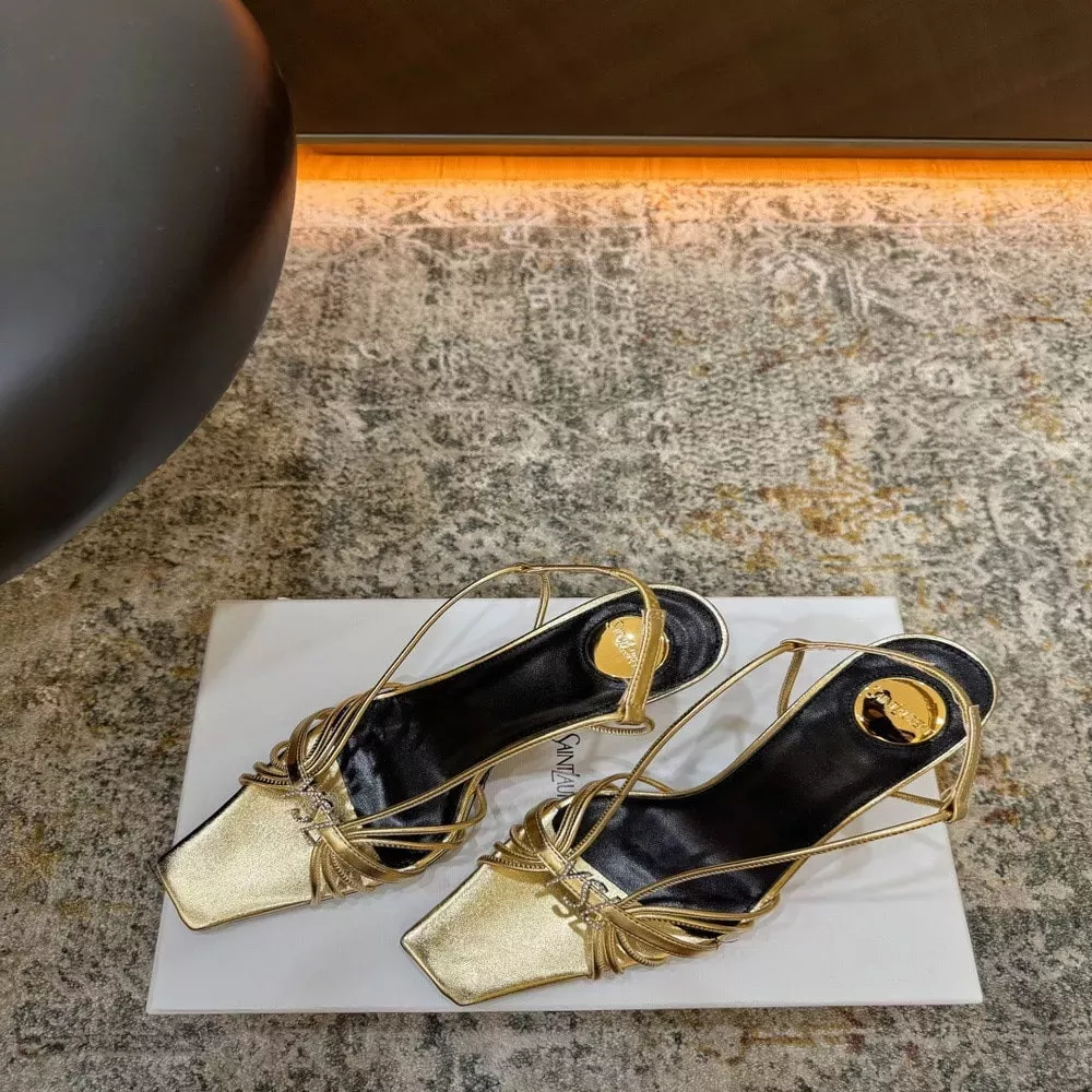 지미추 골드톤 스트랩 힐 슈즈