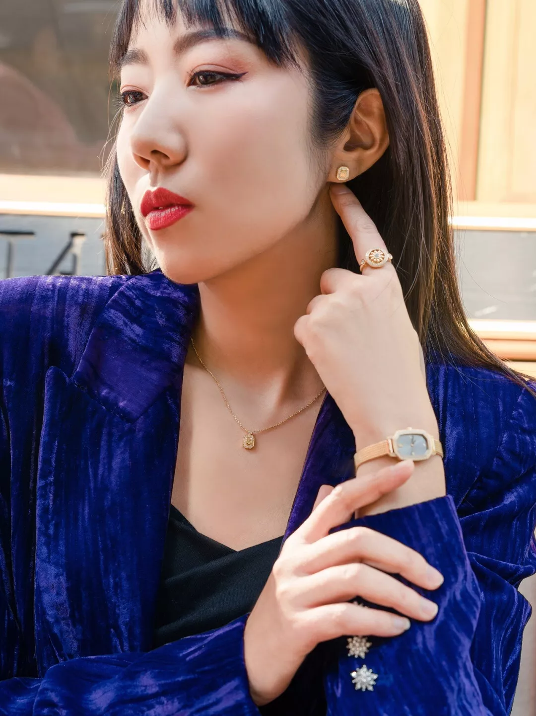 해리윈스턴 로고 장식 향수병 모티브 이어 스터드 상세 이미지 13