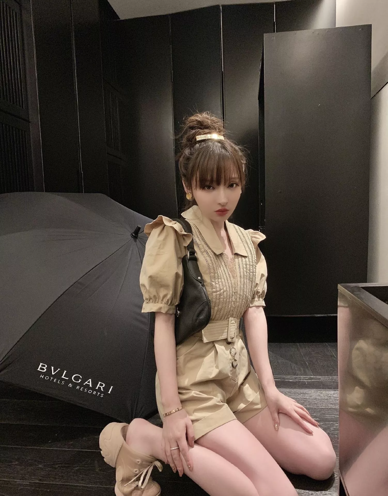 샤넬 빈티지 무드 메탈 헤어 장식 상세 이미지 18