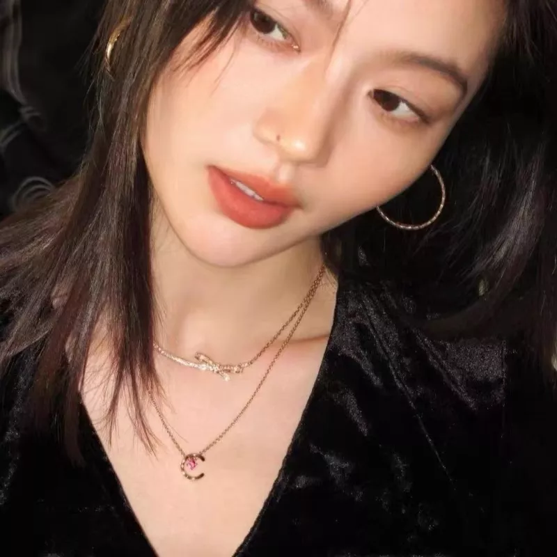 샤넬 하트 포인트 체인 장식 아이템 상세 이미지 4