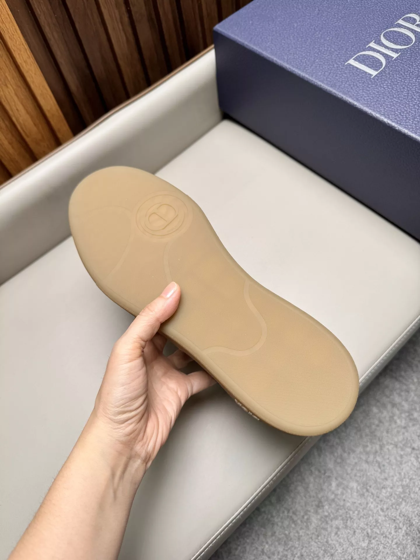 디올 CD 다이아몬드 장식 스니커 상세 이미지 9