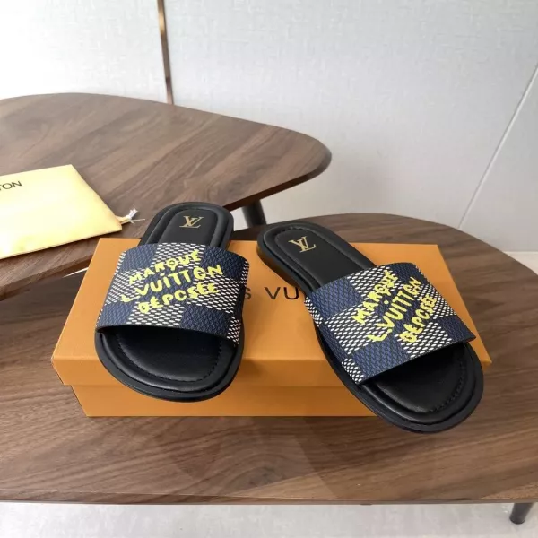 루이비통 입체 로고 슬라이드 샌들