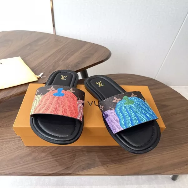 루이비통 입체 로고 포인트 슬라이드 슈즈