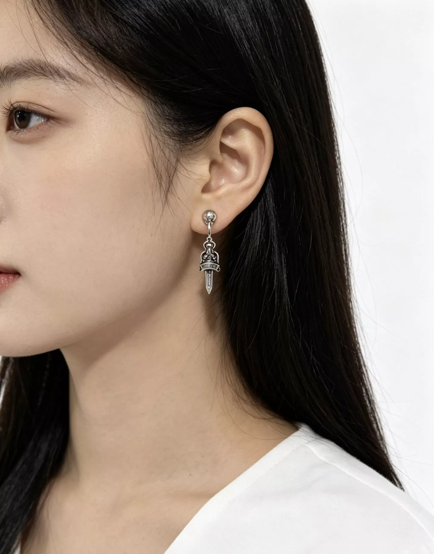 크롬하츠 입체 십자가 포인트 이어 액세서리 상세 이미지 8