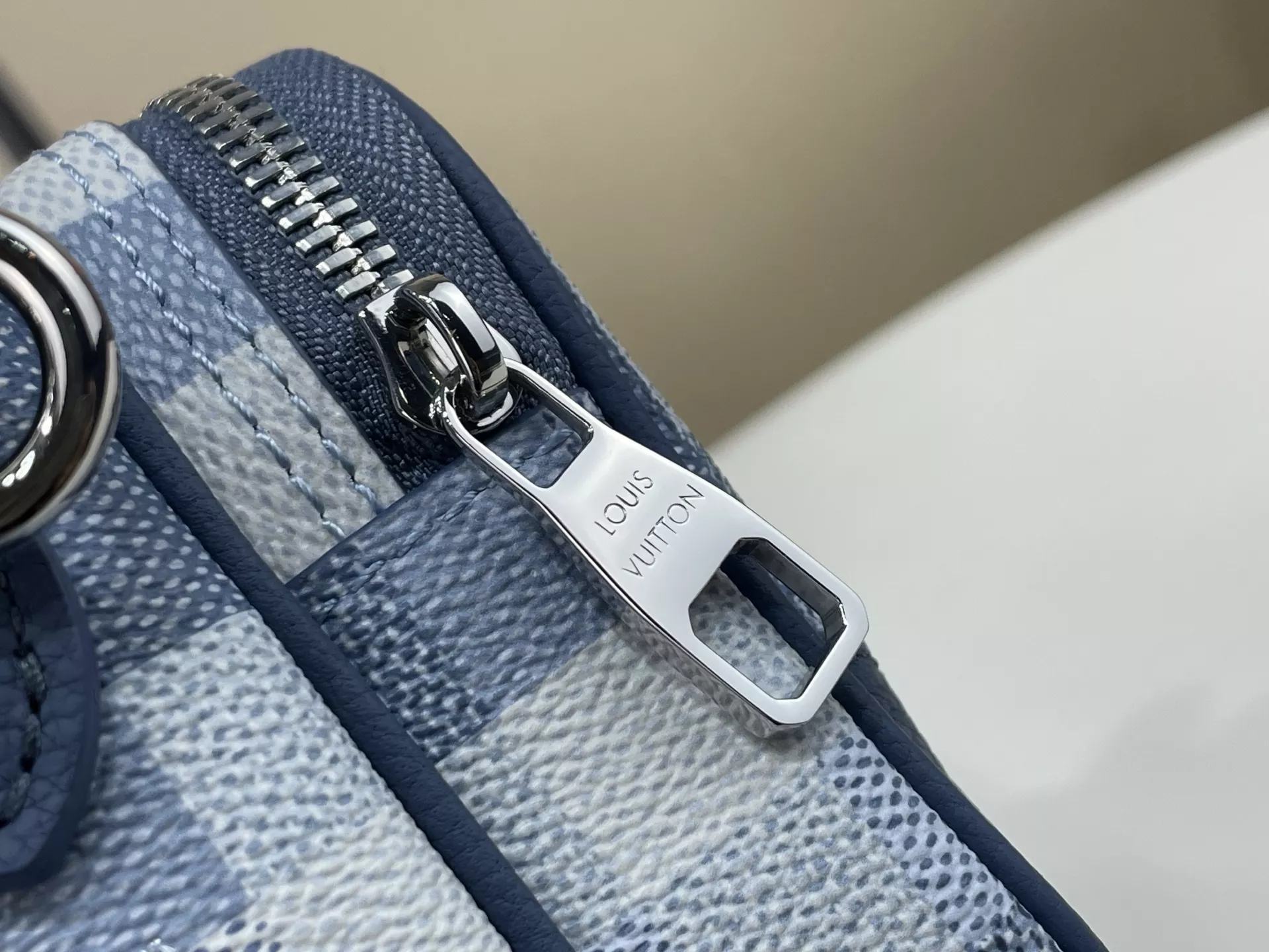 루이비통 닐 우체통 스타일 숄더백 상세 이미지 6