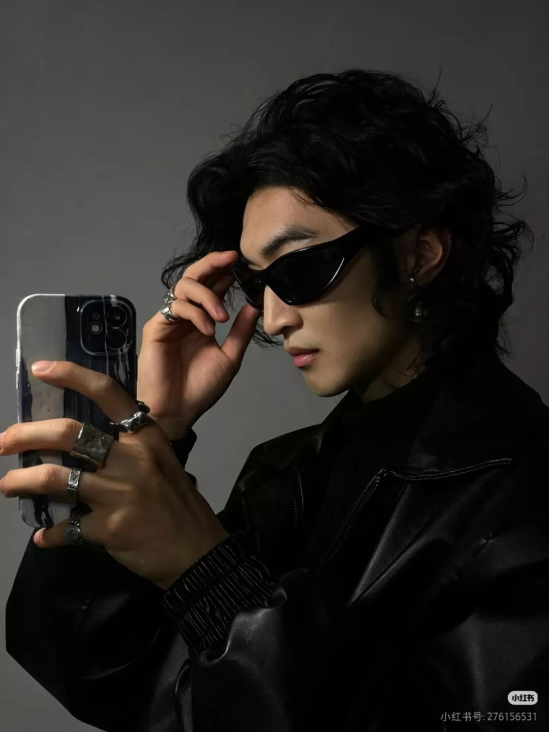 샤넬 미래적인 실루엣의 와이드 선글라스 상세 이미지 101