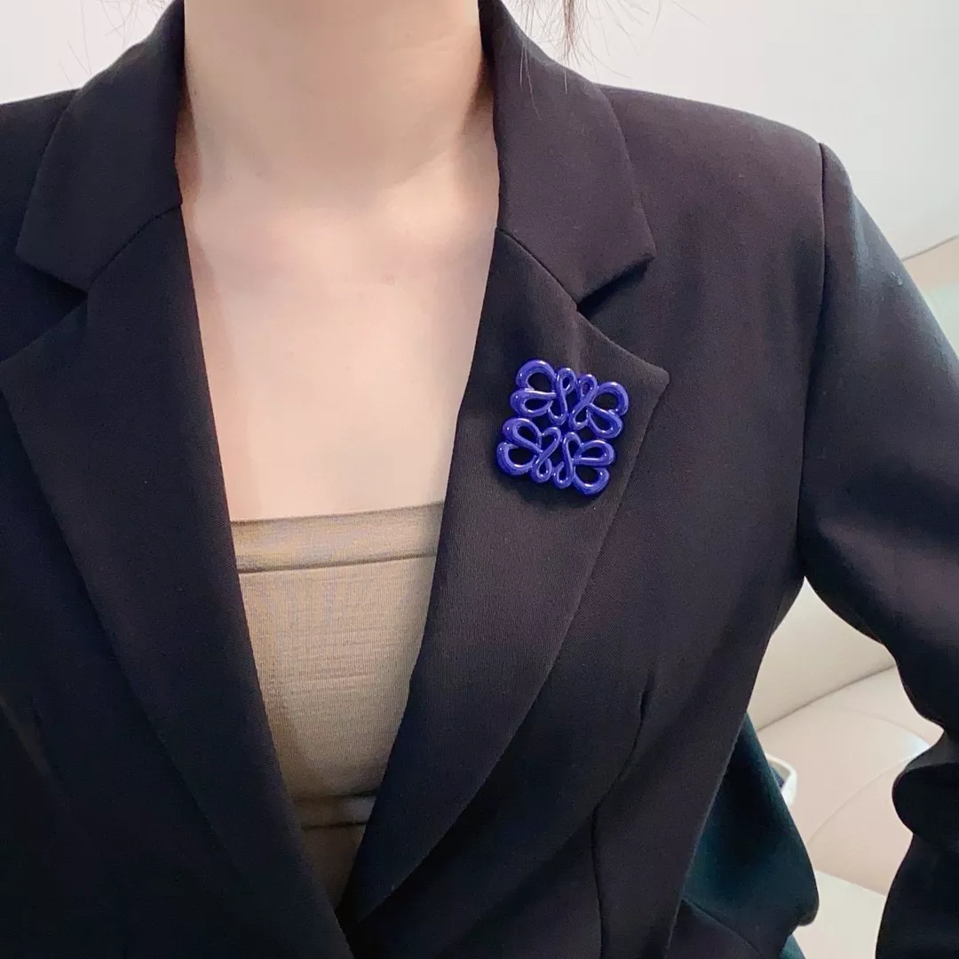 로에베 컬러 스퀘어 핀 장식 상세 이미지 2