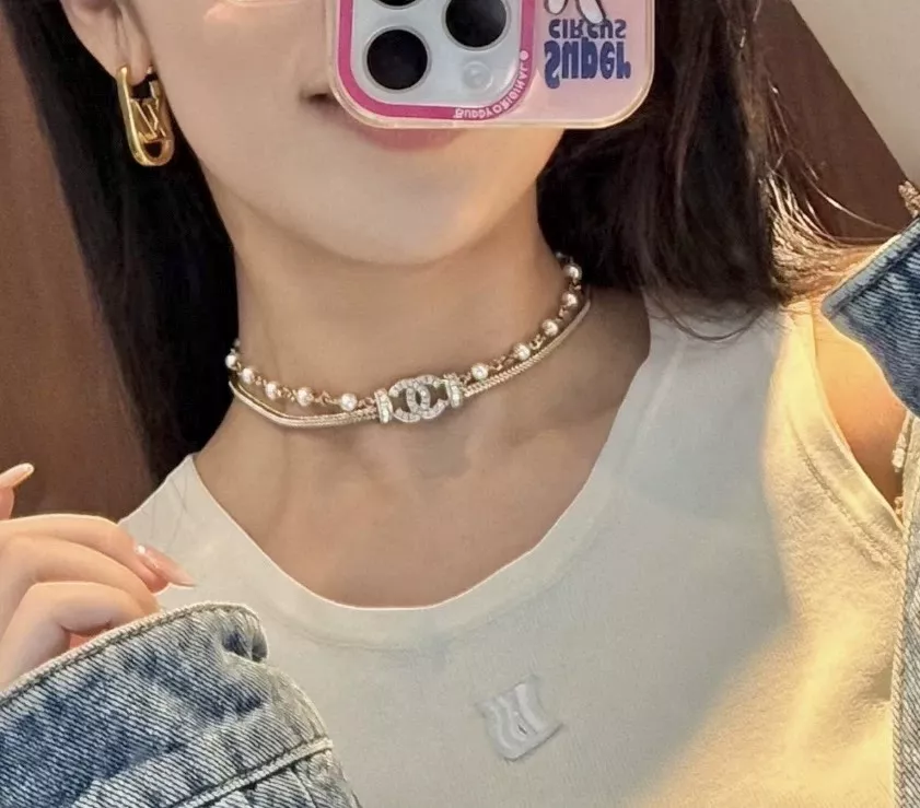 샤넬 더블 레이어 진주 체인 장식 네크리스 상세 이미지 9