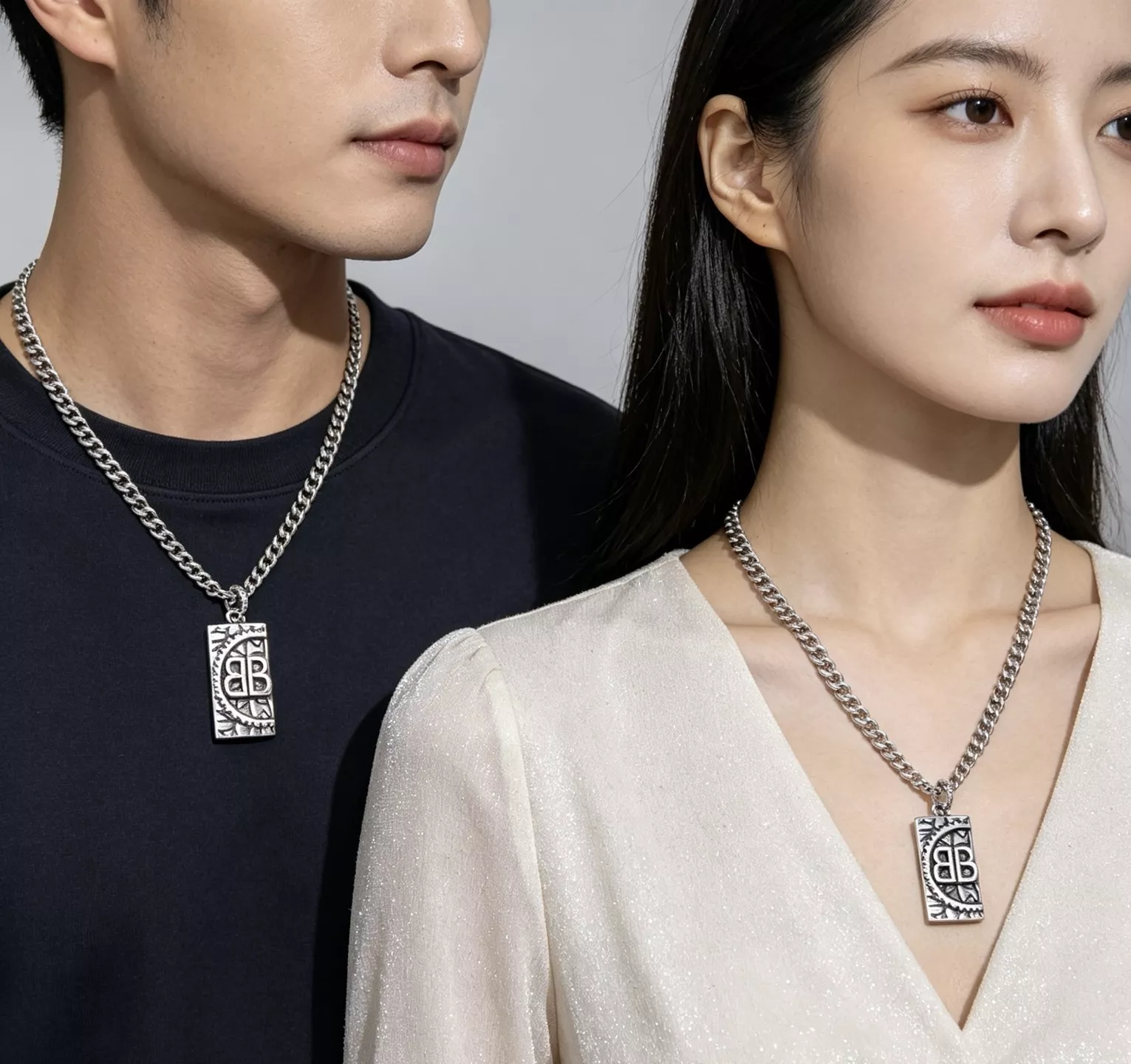 발렌시아가 빈티지 무드 로고 체인 액세서리 상세 이미지 3