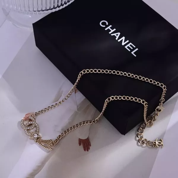 샤넬 로고 포인트 체인 네크리스