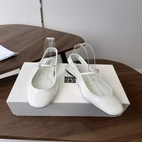 토템 라운드 토 메리제인 무드 샌들