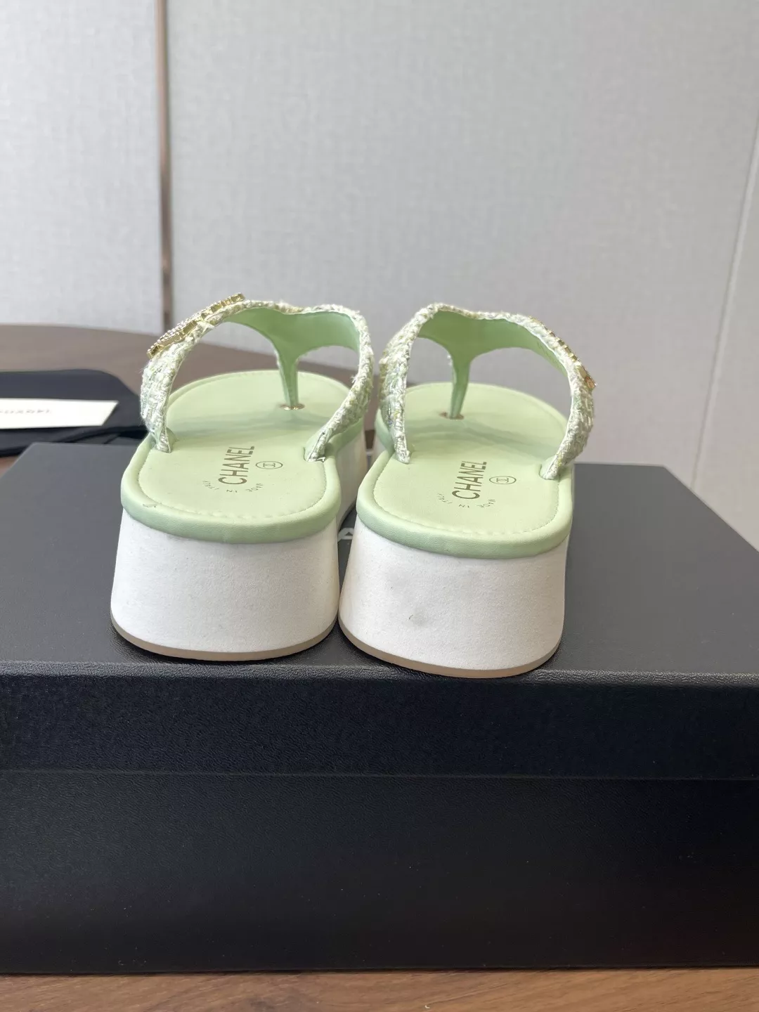 샤넬 클래식 브레이드 비치 플립플랍 상세 이미지 8