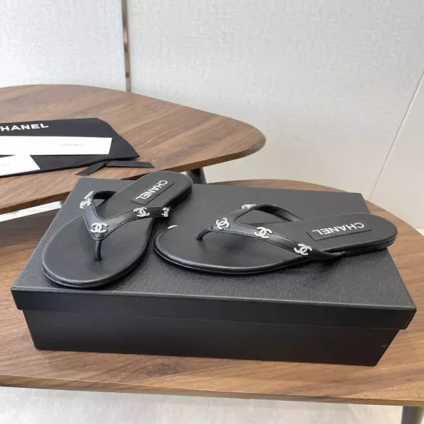 샤넬 더블씨 장식 플립플랍