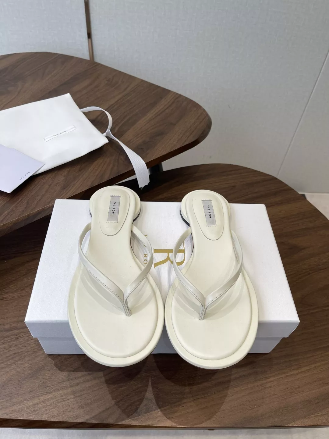 더로우 비치 플립플랍 샌들 상세 이미지 1