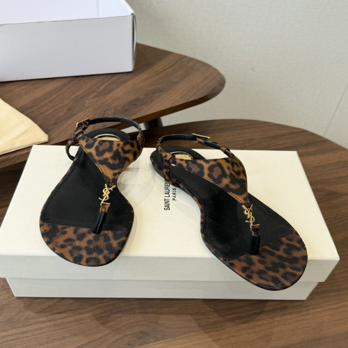 입생로랑 YSL 버클 장식 스트랩 샌들