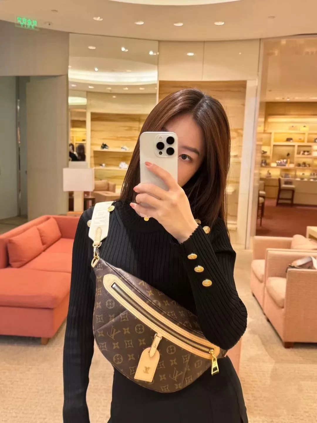 루이비통 모노그램 포인트 벨트 스타일 백 상세 이미지 22