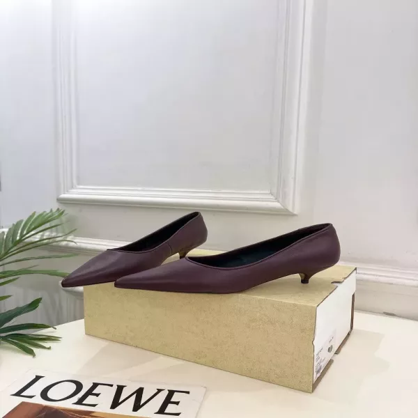 더로우 미니멀 포인티드 토 캣힐 슈즈
