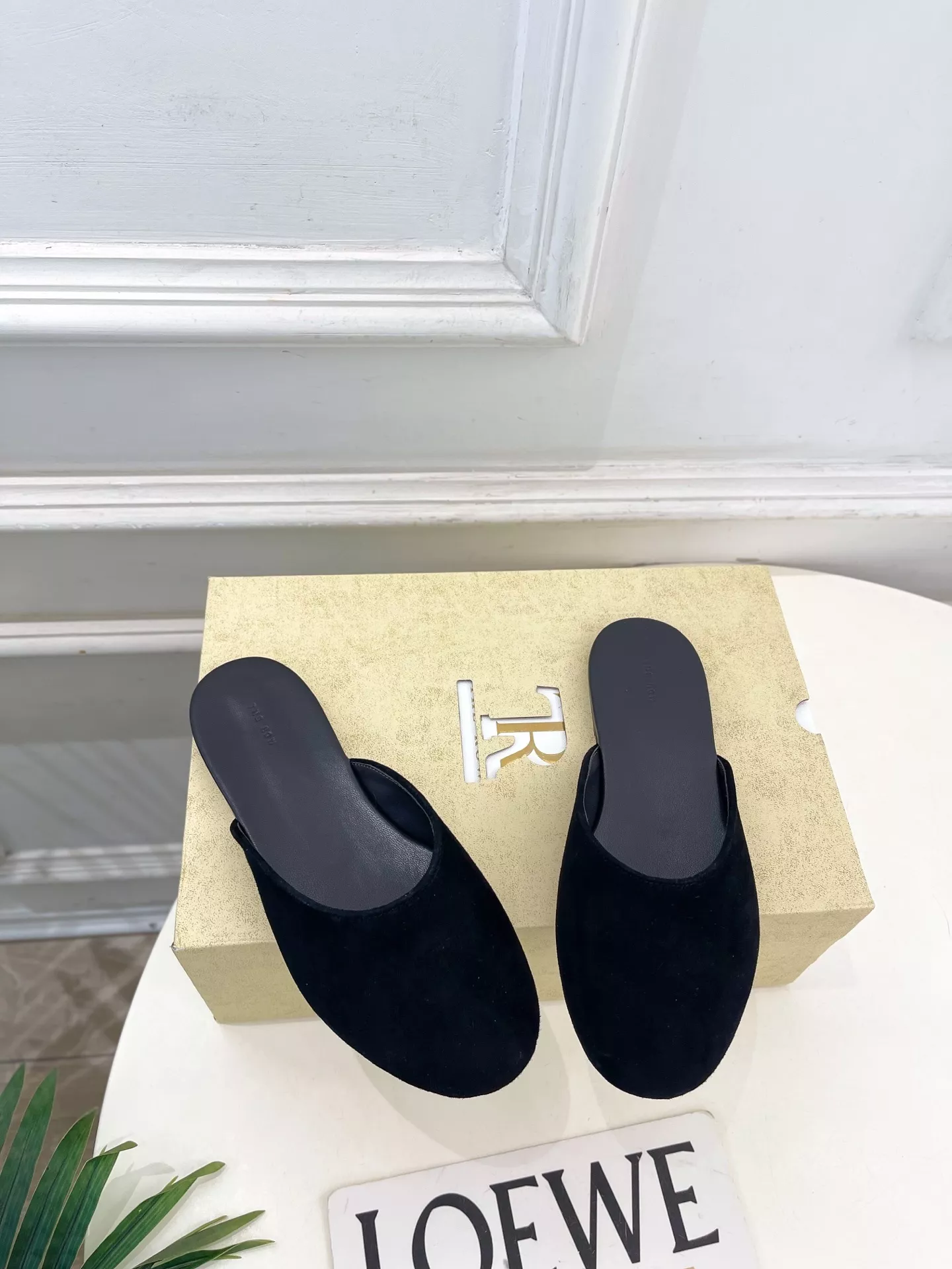 더로우 미니멀 스퀘어토 플랫 반슬리퍼 상세 이미지 2