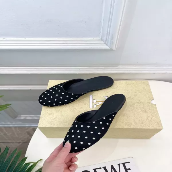 더로우 미니멀 포인트 반뮬 슈즈