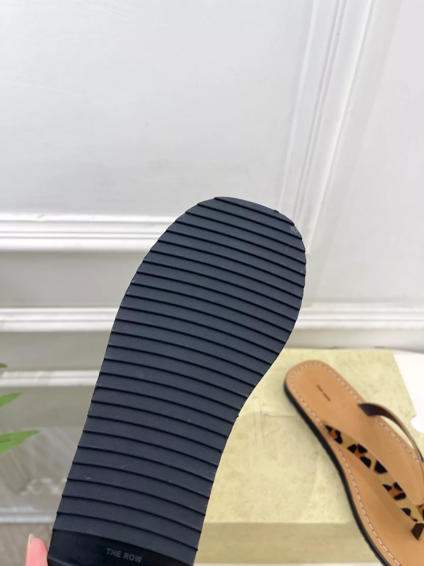 더로우 미니멀 비치 플립플랍 상세 이미지 9