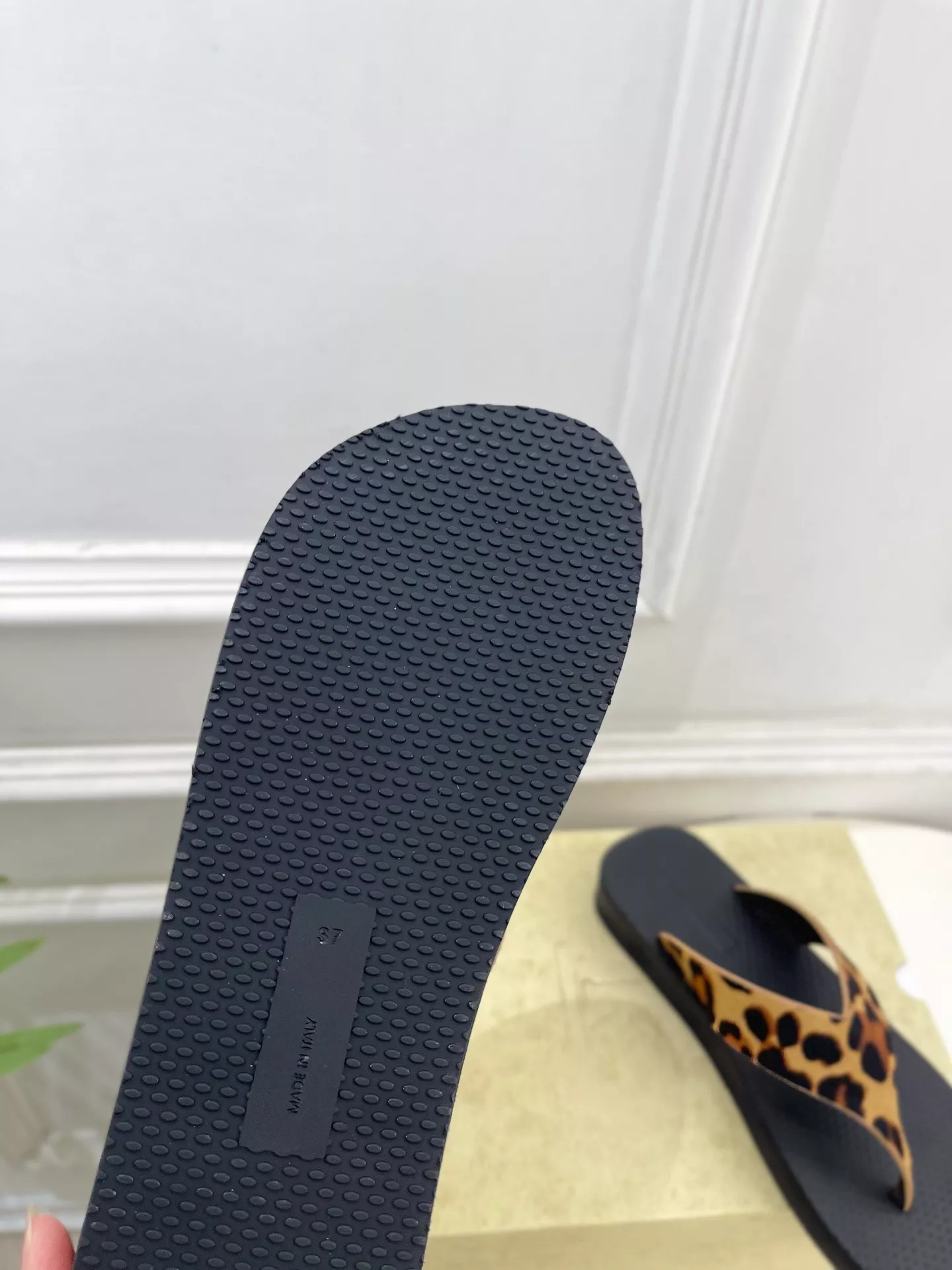 더로우 미니멀 레오파드 플랫폼 플립플랍 상세 이미지 9