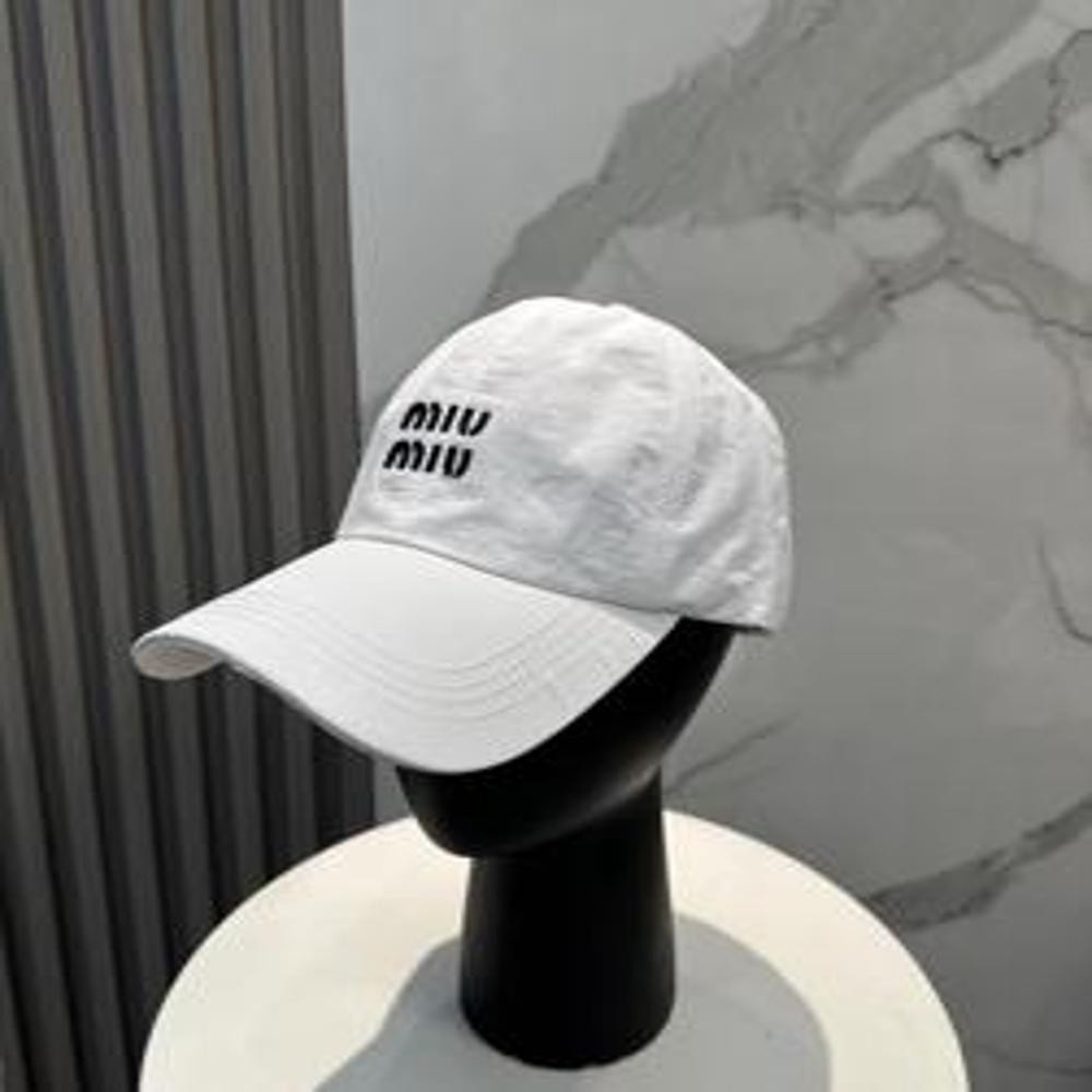 미우미우 신상 경량 속건 볼캡