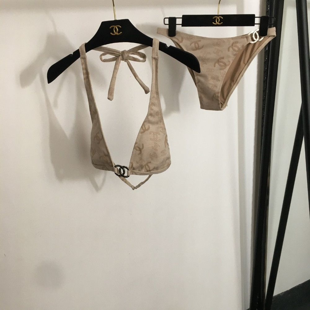 샤넬 로고 포인트 분리형 수영복 세트