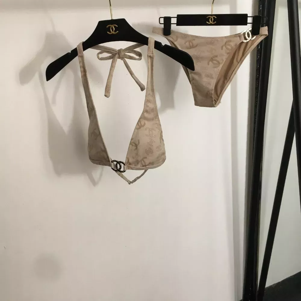 샤넬 로고 포인트 분리형 수영복 세트