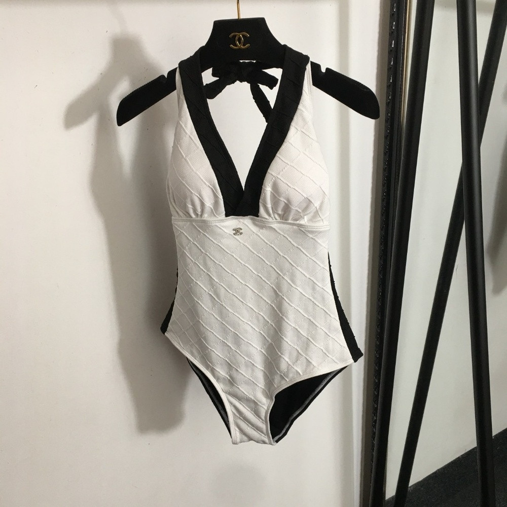 샤넬 블랙 앤 화이트 배색 홀터넥 수영복