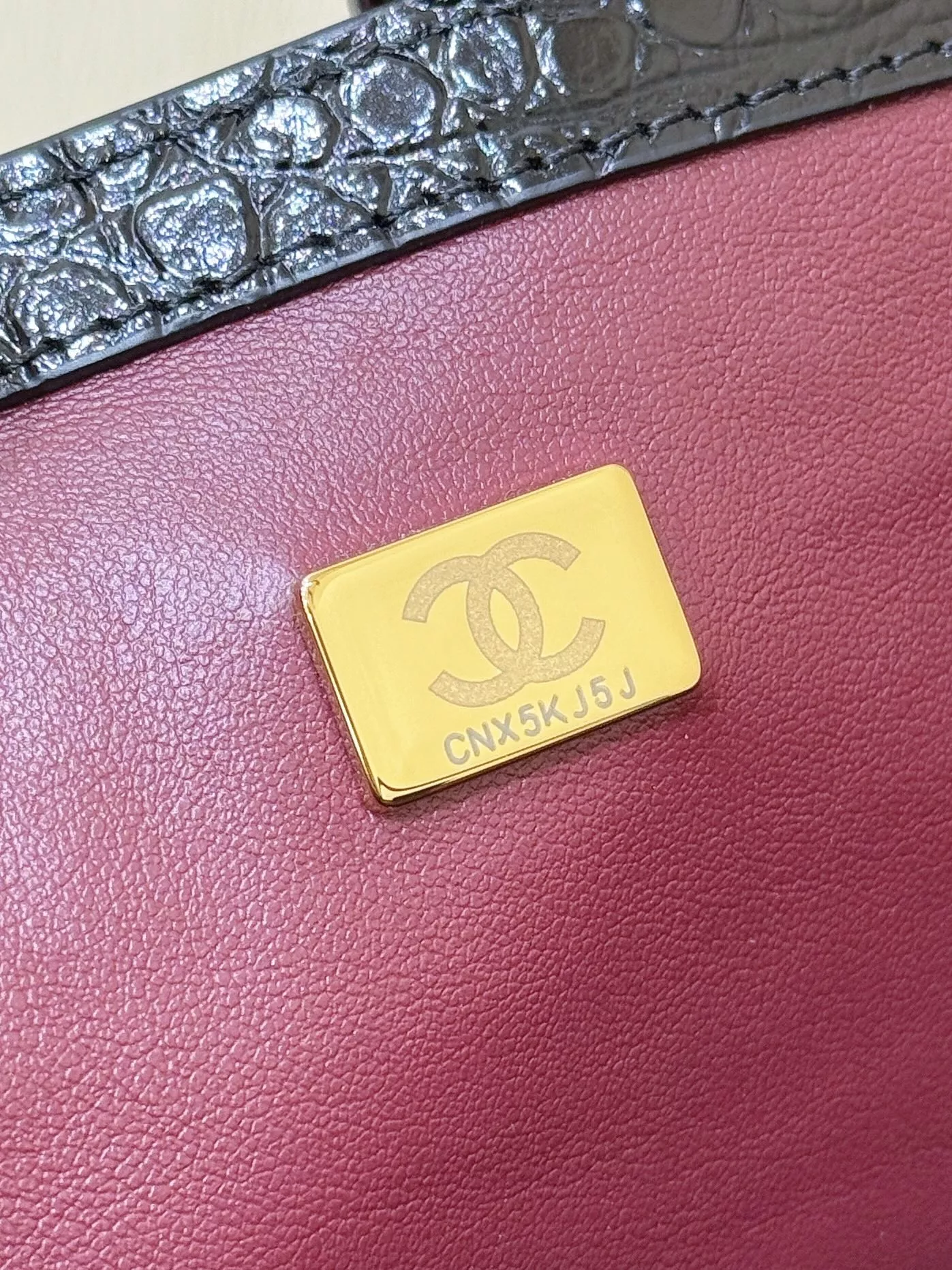 샤넬 크로커 엠보 통근 스타일 백 상세 이미지 11