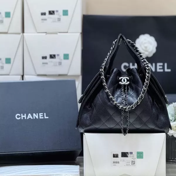 샤넬 퀼팅 체인 포인트 레더 백