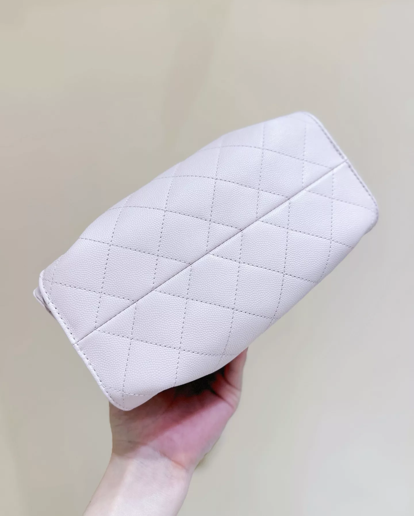 샤넬 체인 포인트 퀼팅 미니 백 상세 이미지 7