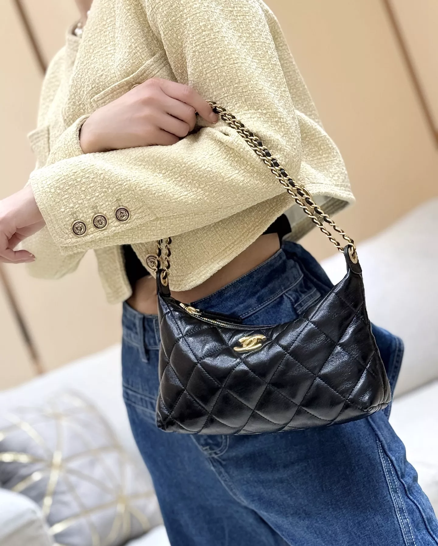 샤넬 블랙 골드 체인 호보 스타일 백 상세 이미지 26