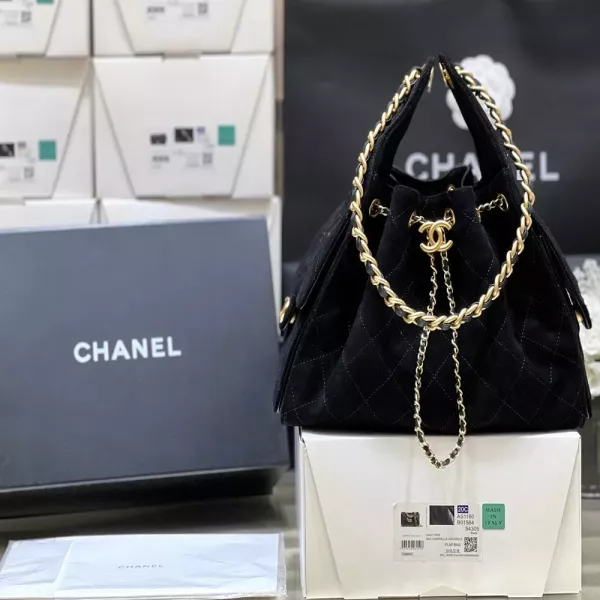샤넬 스웨이드 카프스킨 체인 언더암 백