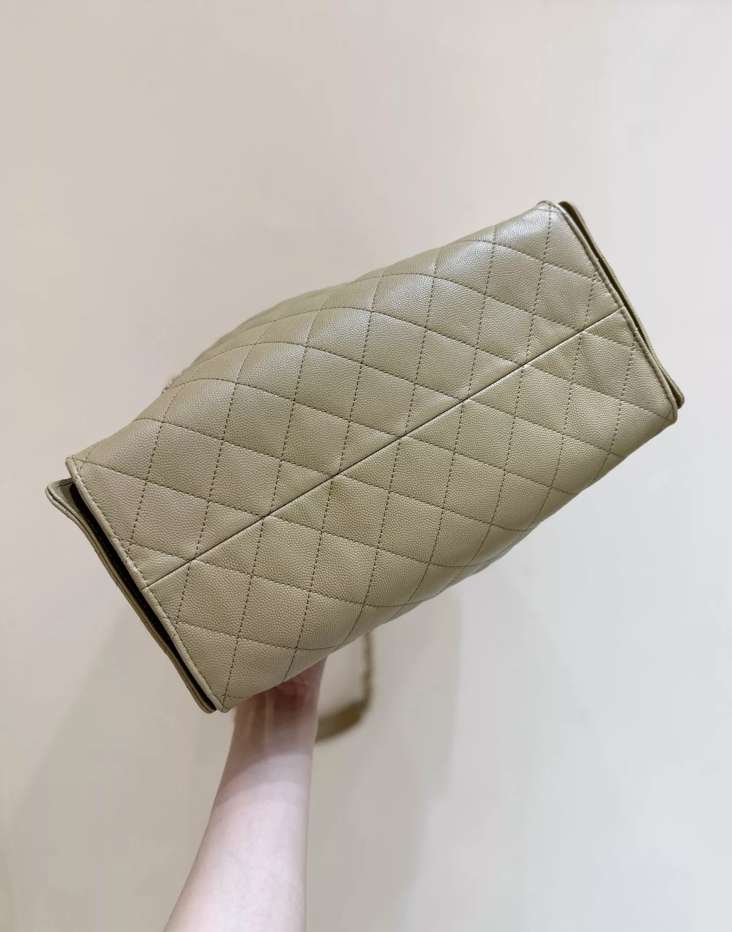 샤넬 퀼팅 체인 쇼핑백 상세 이미지 7